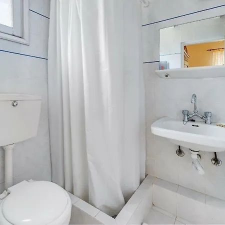 Mansion Elina-parakopi-syros فيلة *