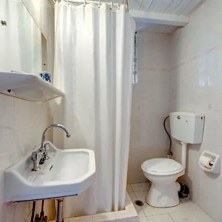 فيلة Mansion Elina-parakopi-syros *
